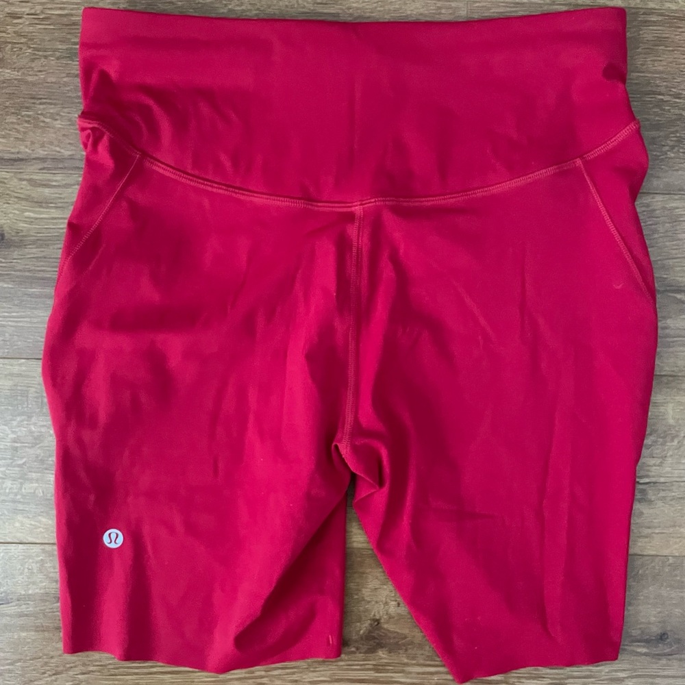 Base Pace High-Rise Short 8"